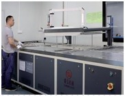 Vacuum machine with an operator
